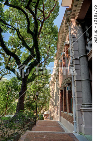 The University of Hong Kong 30182795