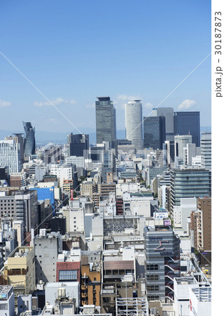 夏の名古屋都市風景・栄地区から名古屋駅方面を望む 夏の名古屋都市風景・栄地区から名古屋駅方面を望む 30187873