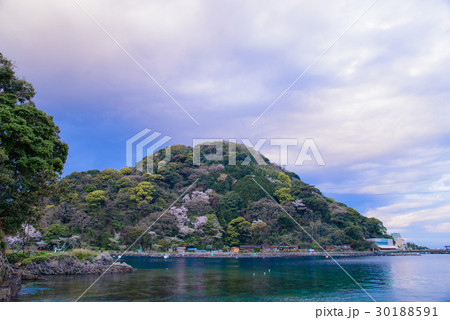 【静岡県】駿河湾に浮かぶ島、淡島 【静岡県】駿河湾に浮かぶ島、淡島 30188591
