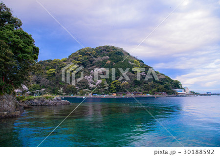 【静岡県】駿河湾に浮かぶ島、淡島 30188592
