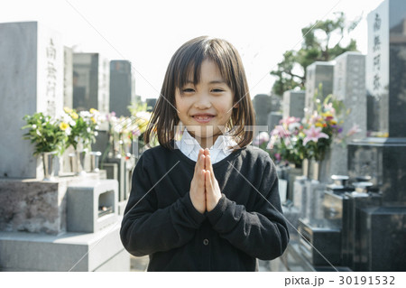 お墓参り 30191532