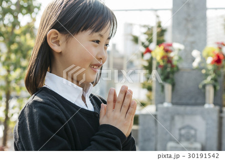 お墓参り お墓参り 30191542