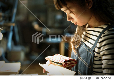 職人　女性 30192278