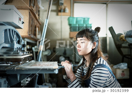 職人　女性 30192399
