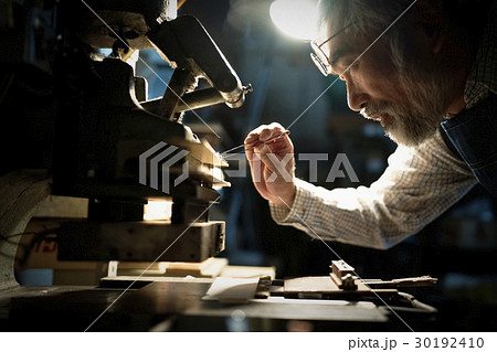 職人　男性 30192410