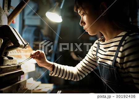 職人　女性 30192436
