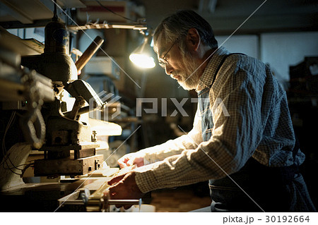 職人　男性 30192664