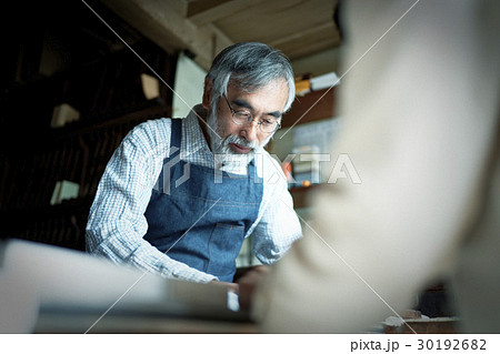 商店　受付 30192682