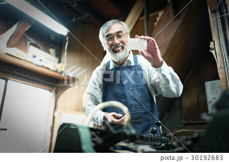 職人　男性 30192683