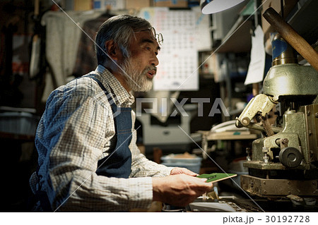 職人　男性 30192728