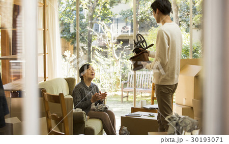 シニア　梱包　作業 30193071