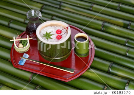 そうめん 2 青竹背景 そうめん 2 青竹背景 30193570