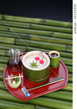 そうめん 2 青竹背景 水滴バージョン そうめん 2 青竹背景 水滴バージョン 30193895