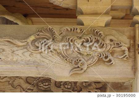 信州　生坂村の文化財　大日堂の彫刻　江戸期の建造　村指定文化財 30195000