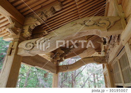 信州　生坂村の文化財　大日堂の彫刻　江戸期の建造　村指定文化財 30195007