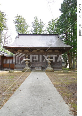信州 生坂村の文化財 下生野五社宮 拝殿 縦 諏訪立川流の宮大工 石井左兵衛の造立 亀の彫刻が見事 信州 生坂村の文化財 下生野五社宮 拝殿 縦 諏訪立川流の宮大工 石井左兵衛の造立 亀の彫刻が見事 30195274
