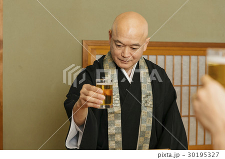 お墓参り 30195327