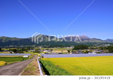 秋の南阿蘇村 秋の南阿蘇村 30195419