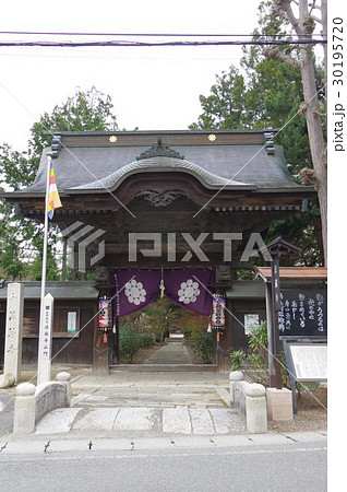 信州　安曇野　豊科　法蔵寺山門　縦　諏訪大隅流柴宮矩重と地元の名工浅川豊八の造立　長野県宝 30195720