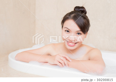 woman take the bath woman take the bath 30200815