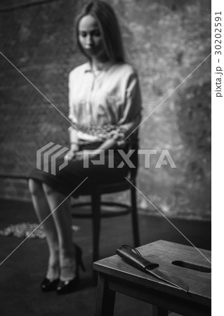 Mad trapped strong woman ready to fight back Mad trapped strong woman ready to fight back 30202591