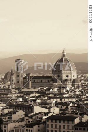 Florence Cathedral skyline in black and white 30211203