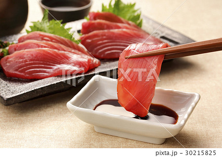 カツオの刺身 カツオの刺身 30215825