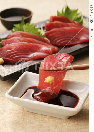 カツオの刺身 カツオの刺身 30215842