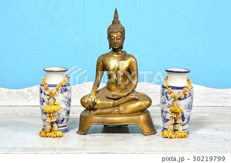 Buddha statue, antique 30219799