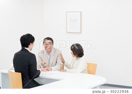 シニアの夫婦(相談) シニアの夫婦(相談) 30222936