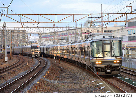 223系新快速電車 223系新快速電車 30232773
