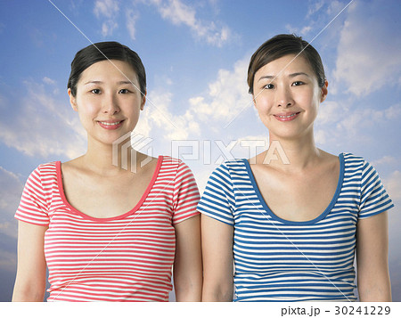 Twins 30241229