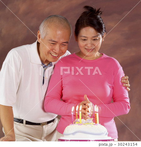 Seniors Seniors 30243154