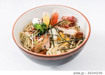noodle with chicken noodle with chicken 30244240