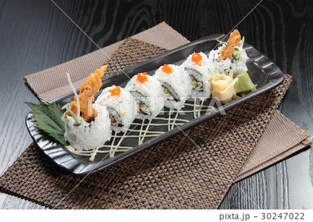 sushi roll 30247022