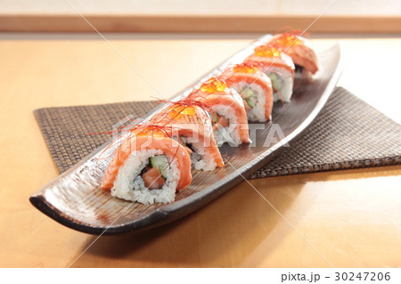 sushi roll 30247206