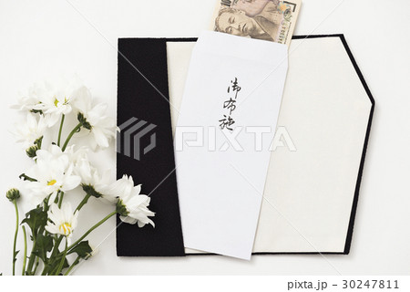 お墓参り 30247811