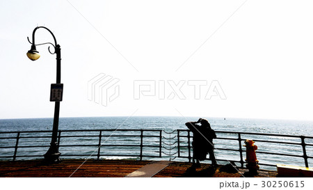 海沿い 海浜 釣り 30250615