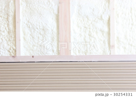 吹き付け断熱材の壁 30254331