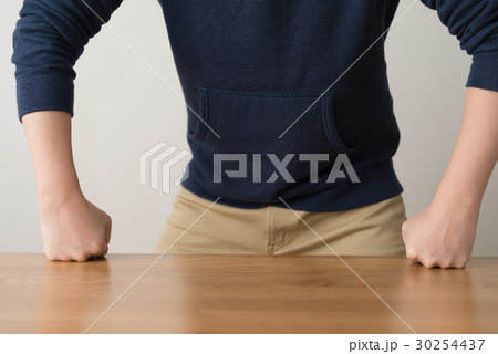 男性 30254437