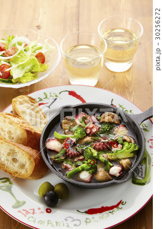 タコのアヒージョ 30256272