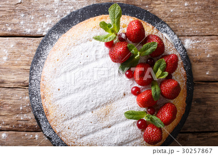 Home Victoria sponge cake 30257867