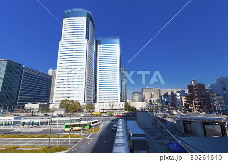 オフィス街の高層ビル オフィス街の高層ビル 30264640