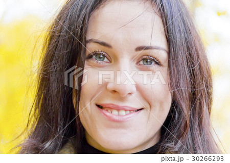 Brunette Brunette 30266293