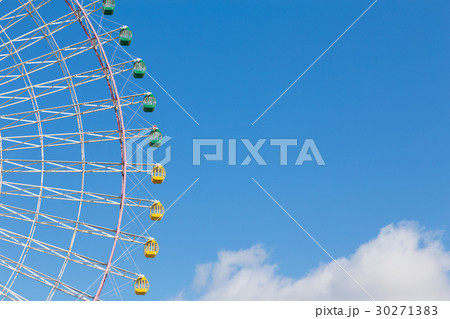 Path of funfair giants wheel Path of funfair giants wheel 30271383