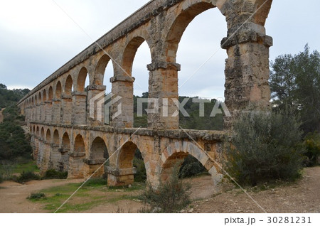 タラゴナのラスファレラス水道橋 タラゴナのラスファレラス水道橋 30281231