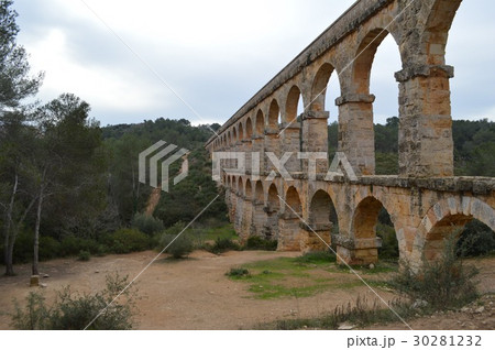 タラゴナのラスファレラス水道橋 タラゴナのラスファレラス水道橋 30281232