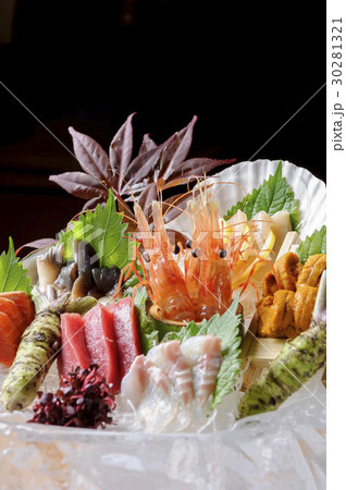 刺身の盛り合わせ 刺身の盛り合わせ 30281321
