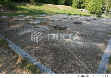国指定史跡・賞田廃寺の金堂跡礎石 岡山県岡山市中区 国指定史跡・賞田廃寺の金堂跡礎石 岡山県岡山市中区 30287613