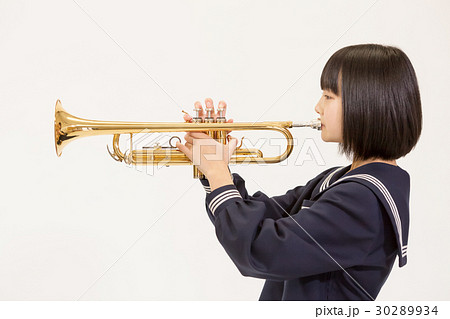 楽器を演奏する女の子の写真素材 30289934 Pixta